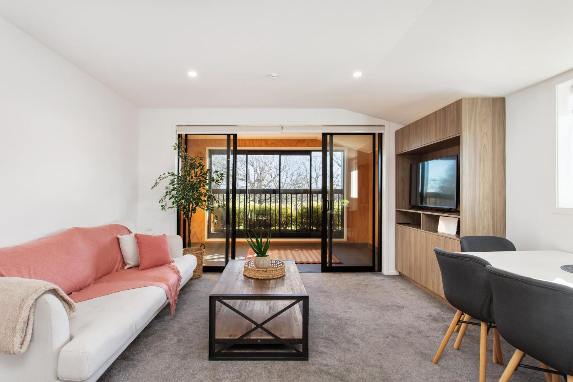 Penthouse Apartment Scenic Views-Spacious 2Br Christchurch Eksteriør bilde