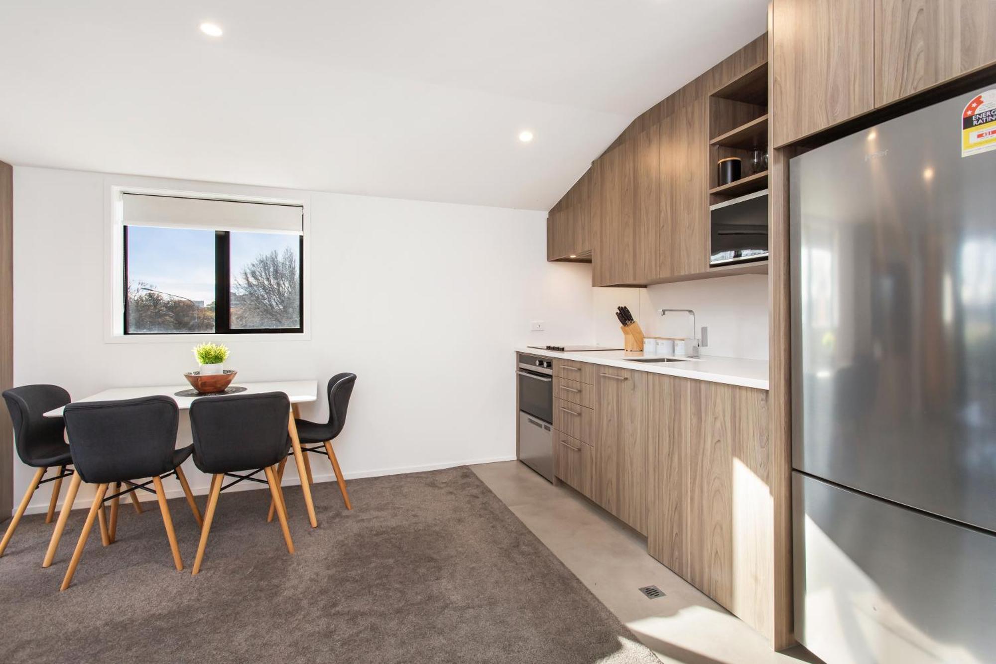 Penthouse Apartment Scenic Views-Spacious 2Br Christchurch Eksteriør bilde